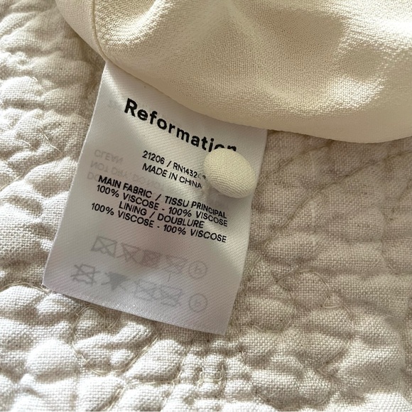 Reformation Camari dress in frolic flowers - Picture 9 of 9